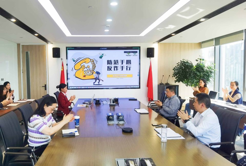 j9�����λ���Ϸ�й��ٷ���վ-������Ϸ��ӪƷ��