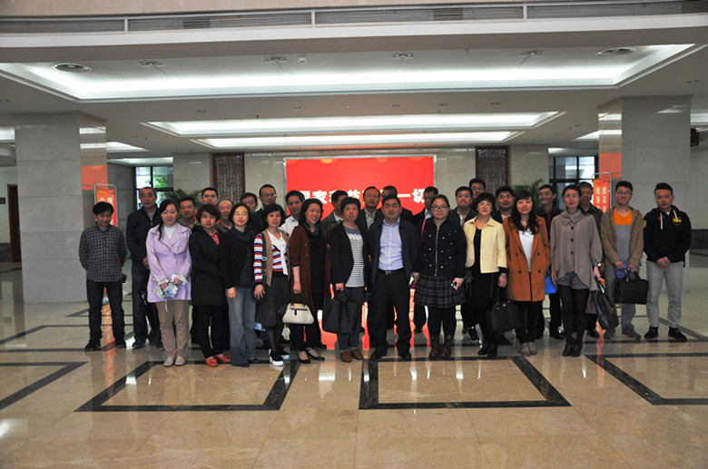 j9�����λ���Ϸ�й��ٷ���վ-������Ϸ��ӪƷ��